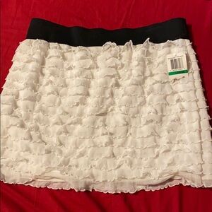 NWT l8ter white ruffled skirt